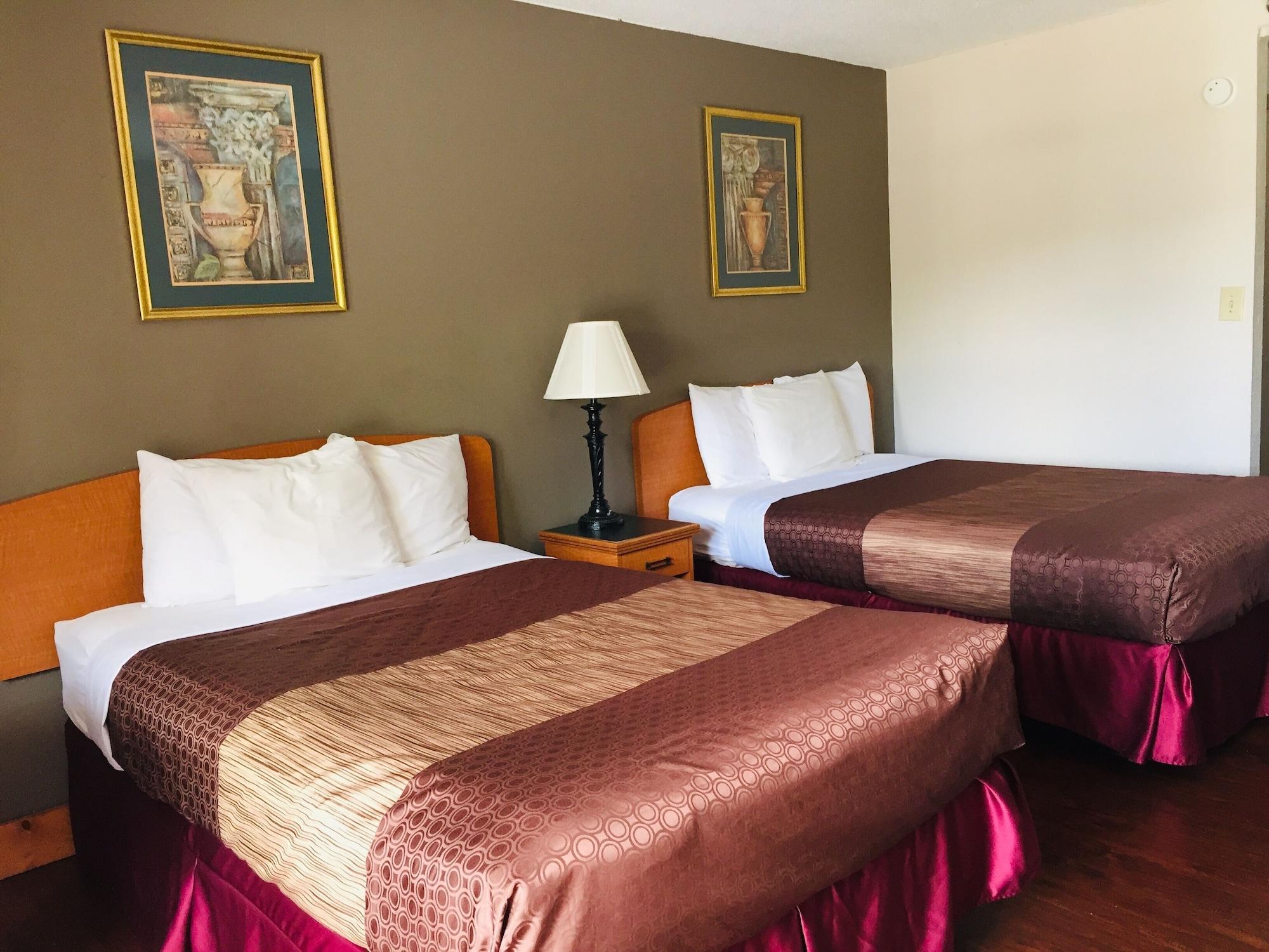 Bear Mount & Hotel 2*