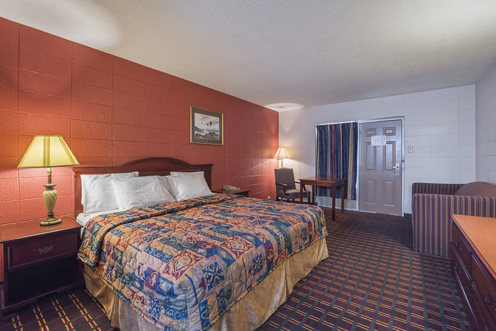 Bear Mount & Hotel