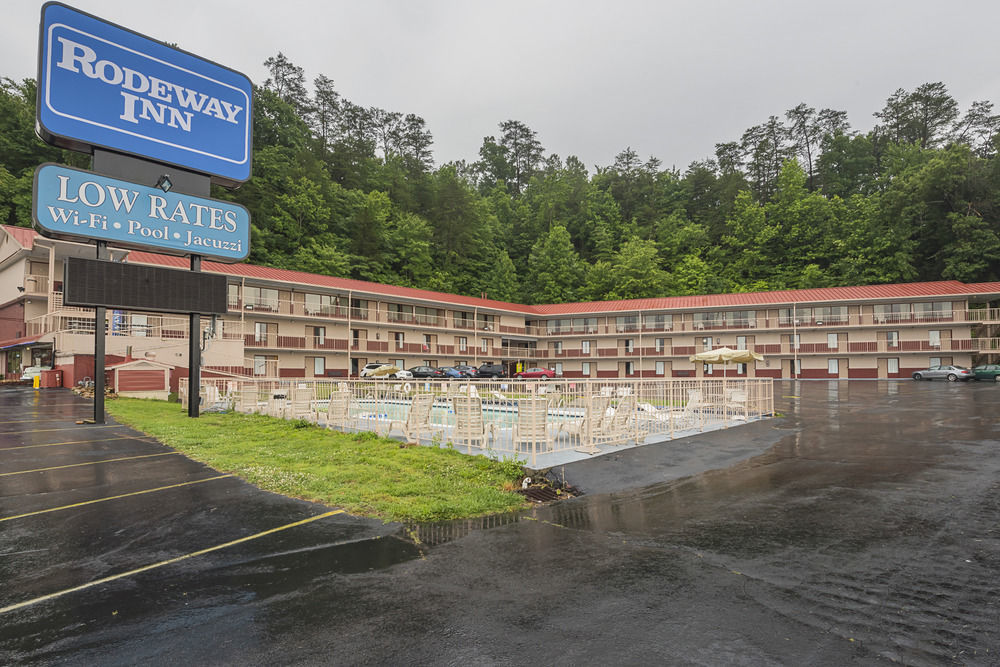 Hotel Bear Mount & 2*